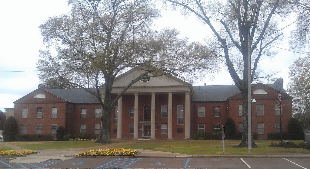De Soto County Courthouse Hernando MS (1) nrhp 98000185… Flickr