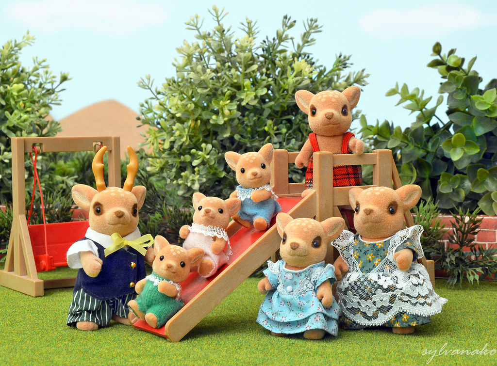 Sylvanian Families Moss Reindeer family A family photo! Sylvanako