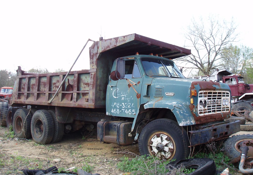 Camco Paving, Inc. 1969 GMC JI9500 dump truck_1 Engine D… Flickr