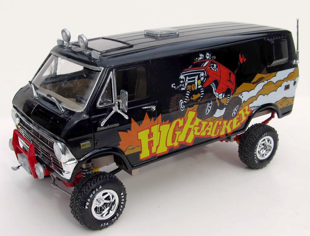 000 HighJacker OffRoad Custom Van 120 Scale MPC Model Ki… Flickr
