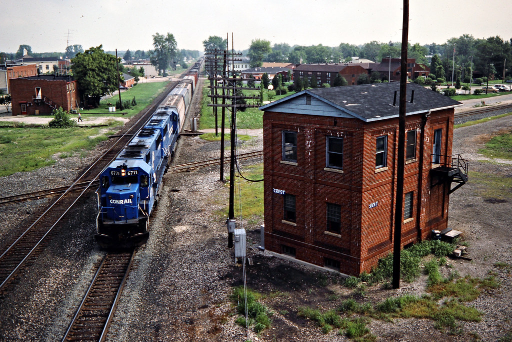 CR, Crestline, Ohio, 1988 Westbound Conrail freight train … Flickr