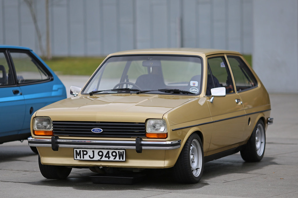 Mk 1 Ford Fiesta Gold 1981 Mark 1 Ford Fiesta 1.3 MPJ 94… Flickr