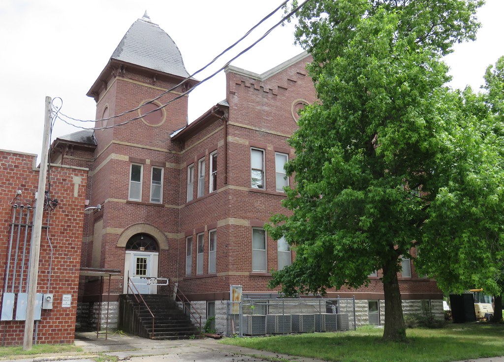 Old Alba High School (Alba, Missouri) Built in 1907 Alba i… Flickr