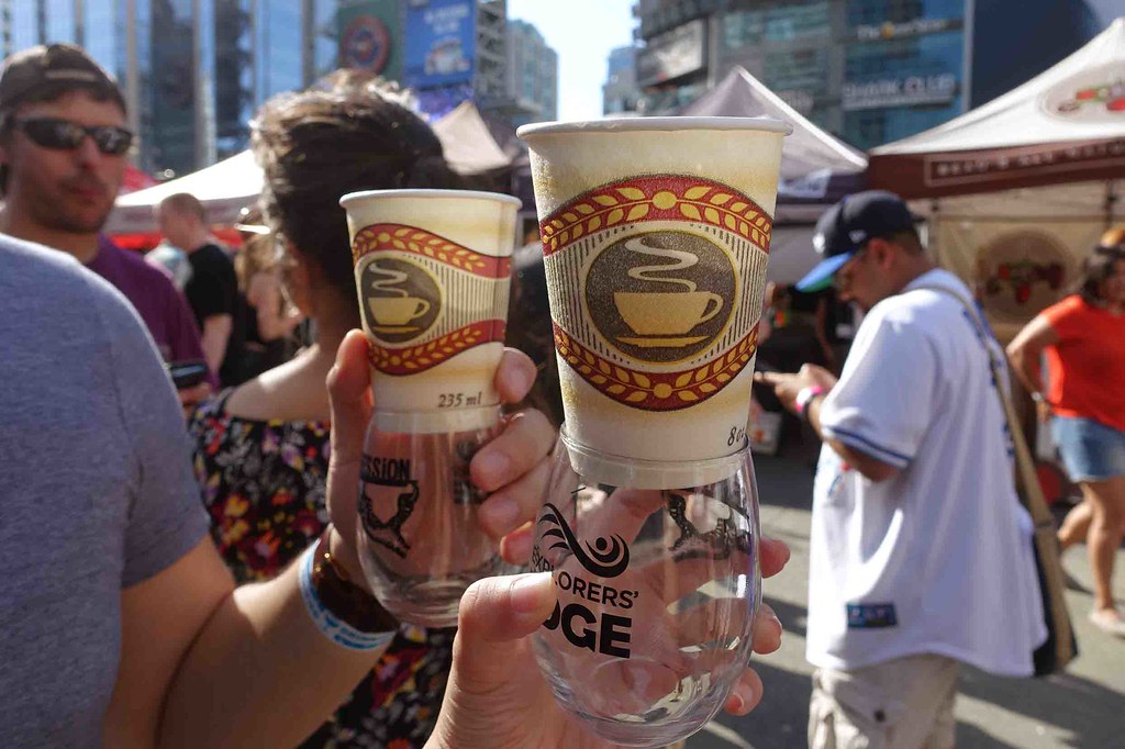 Craft Beer takes over Yonge & Dundas Square for the Day SessionTO