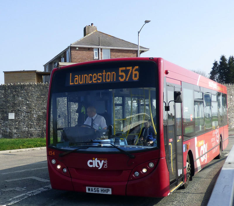 12 12B • Plymouth Citybus Ltd • PH0000135.161/162 Plymothian Bus Services