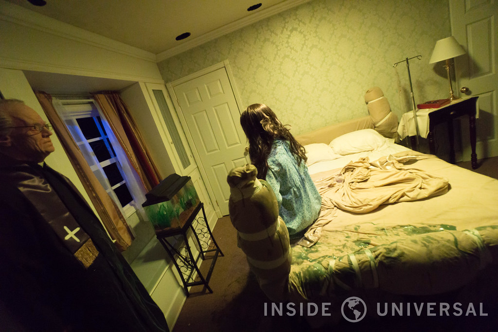 The Exorcist (2016) Halloween Horror Nights at Universal Studios