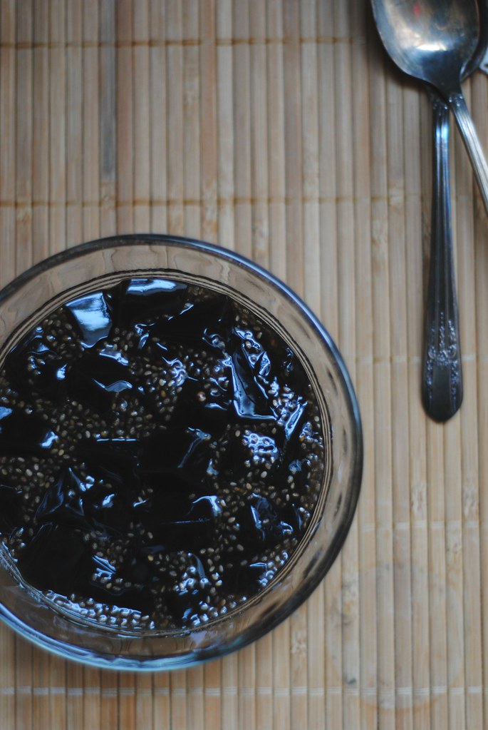 sương sáo (grass jelly) with chia seeds morestomach