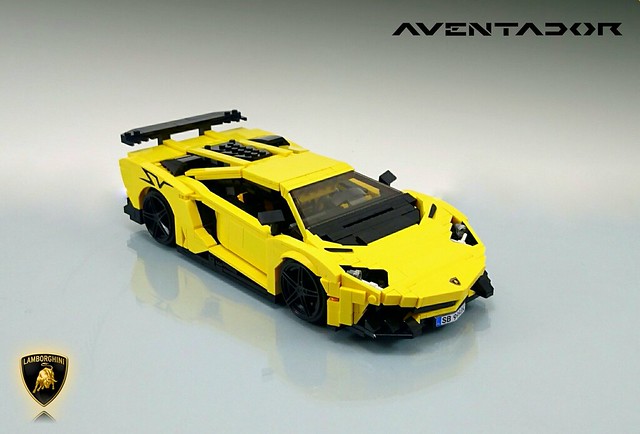 LEGO Aventador Superveloce in 116 scale The