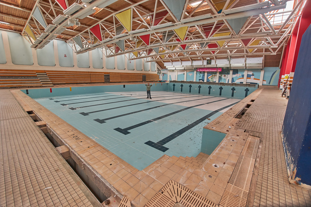 Temple Cowley Swimming Pool, Oxford, England August 2016 Oblivion