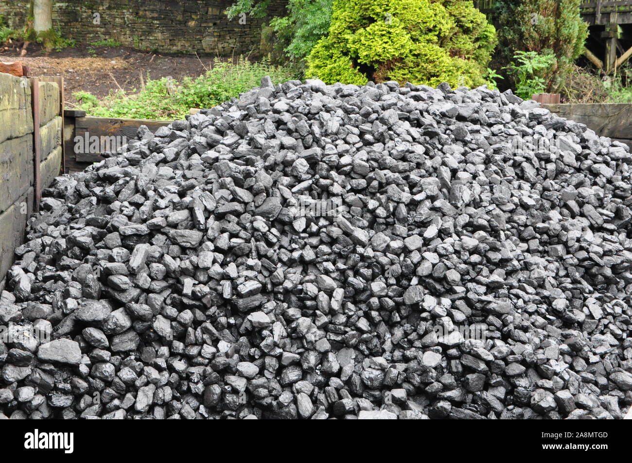 Coal fires hires stock photography and images Alamy