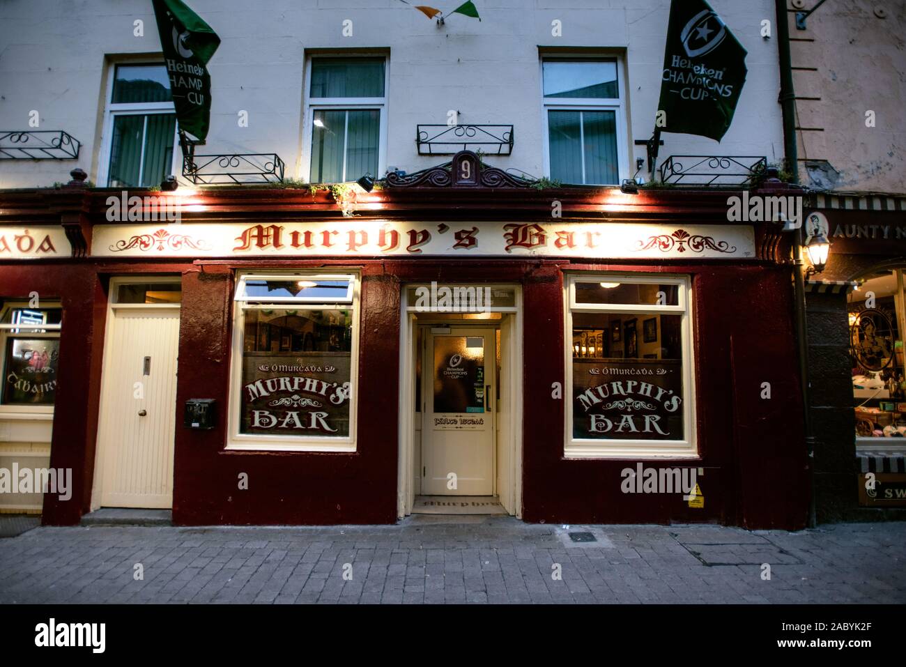 Murphy's Bar. Galway. EIRE Stock Photo Alamy
