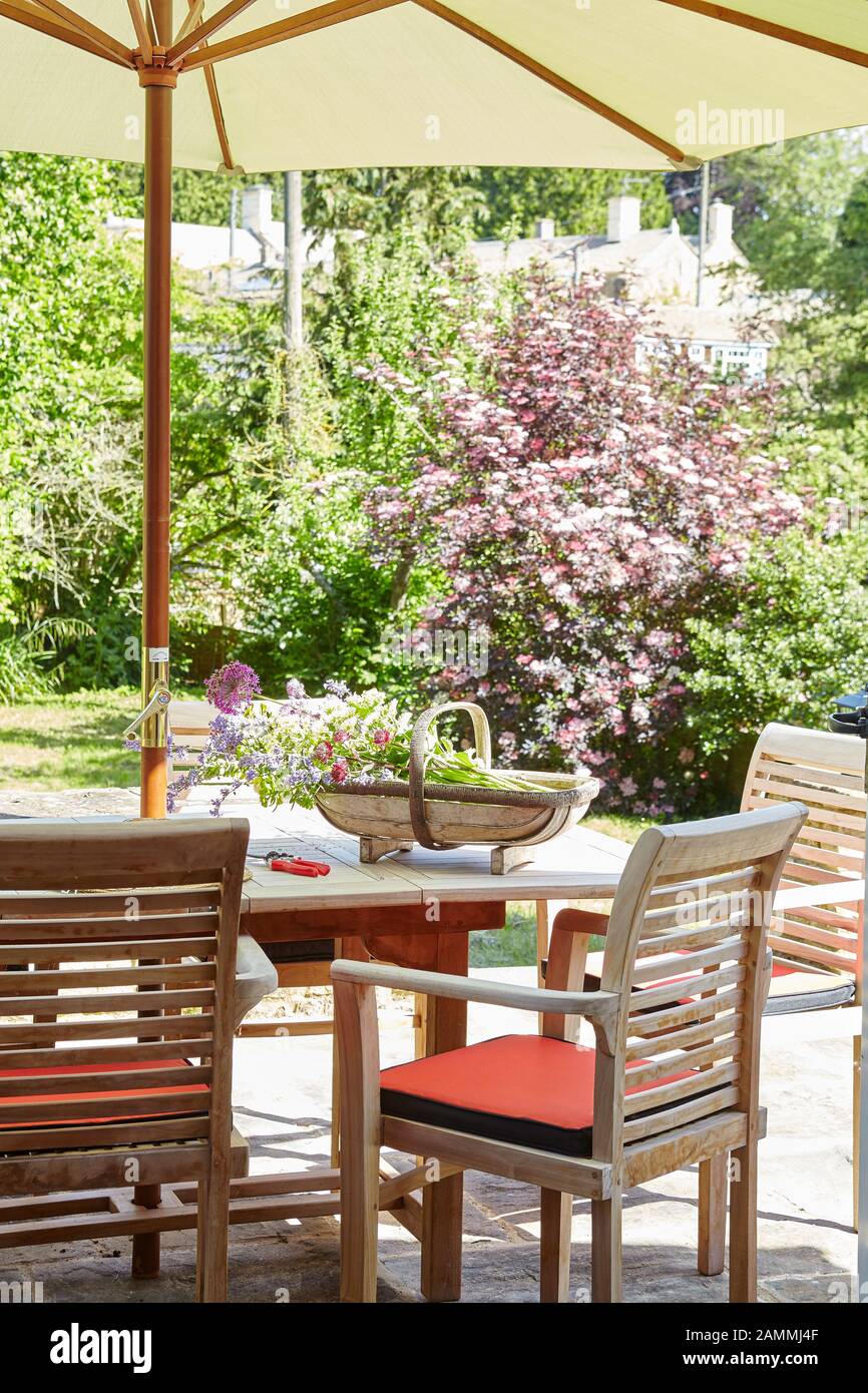 English garden garden table chairs hires stock photography and images