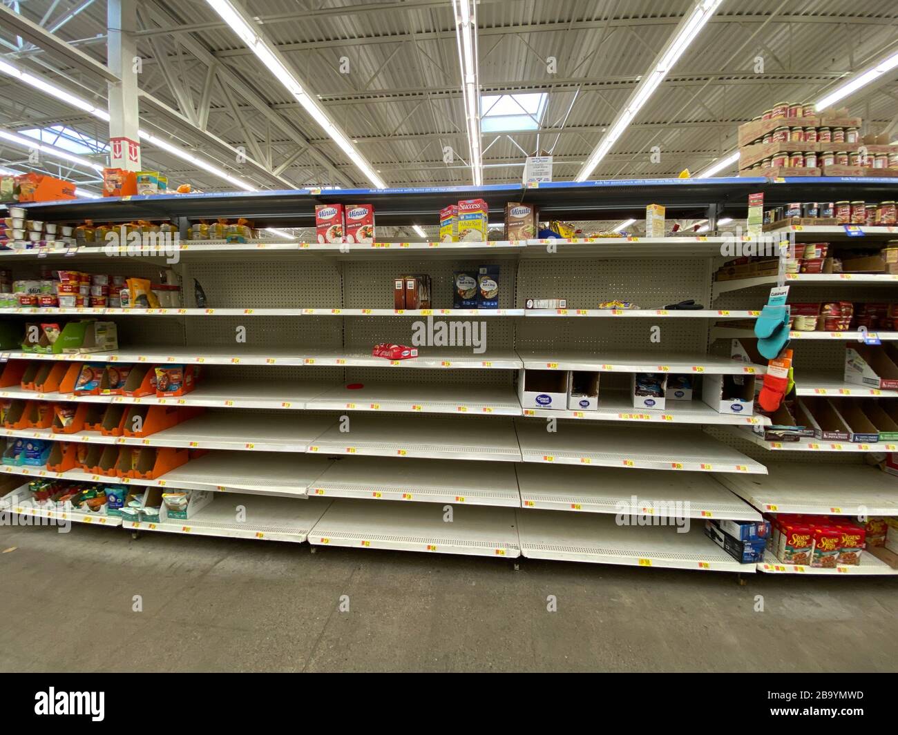 Empty supermarket shelves usa hires stock photography and images Alamy