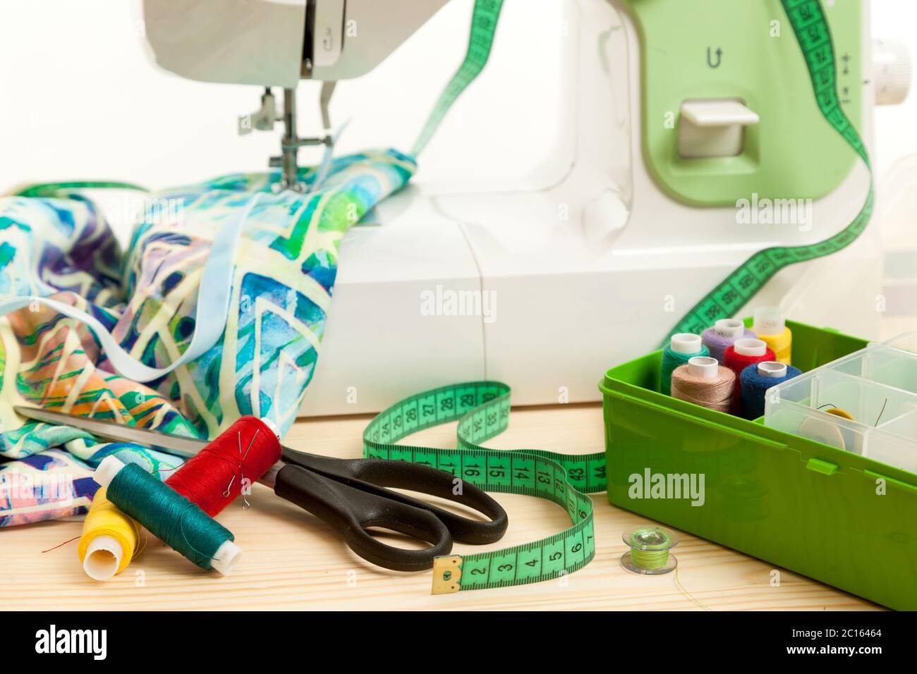 Machine sewing hires stock photography and images Alamy