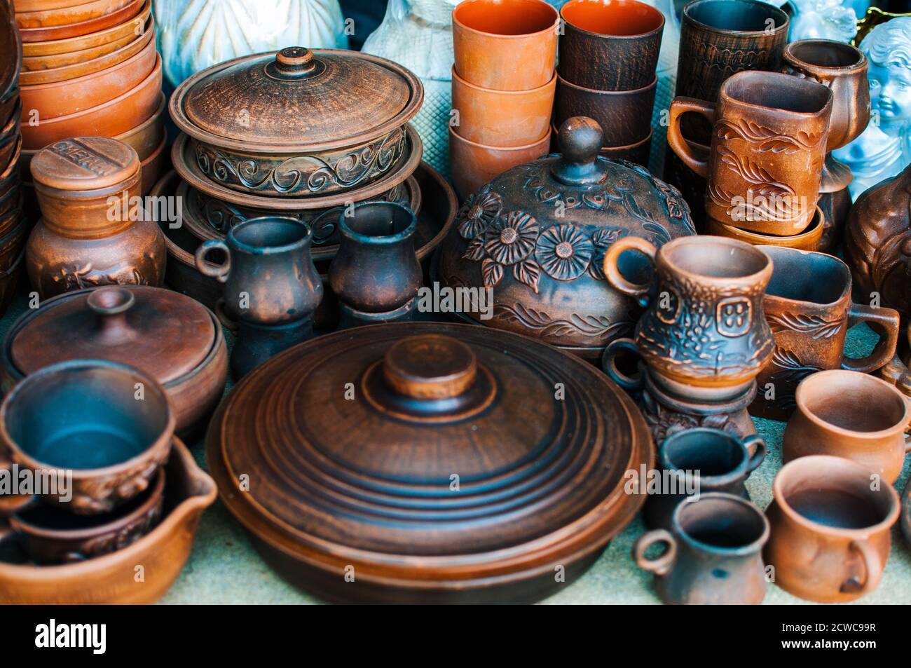 Pottery dishes, plates and cups marketplace decoration Stock Photo
