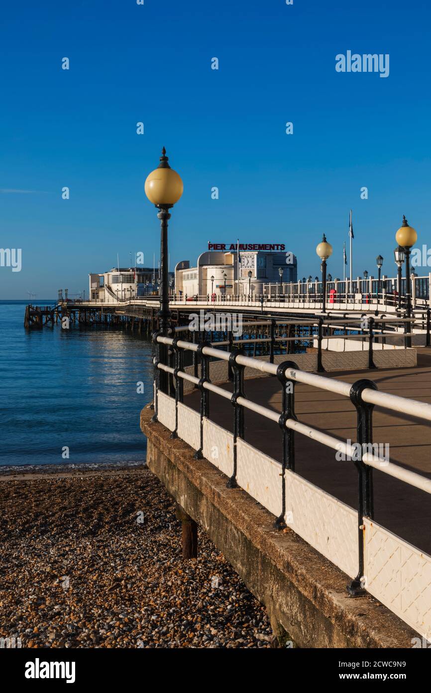 England, West Sussex, Worthing, Worthing Pier Stock Photo Alamy