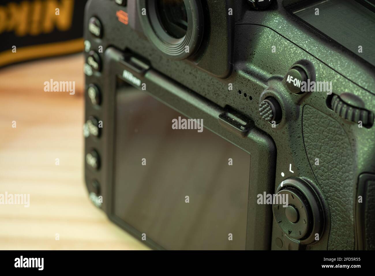 Camera articulating screen hires stock photography and images Alamy