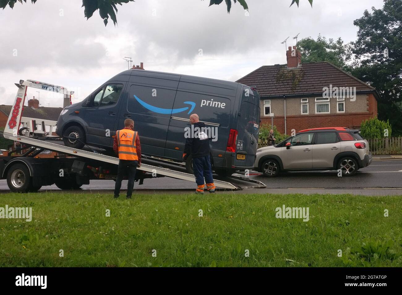 Amazon Prime Van Breakdown Stock Photo Alamy