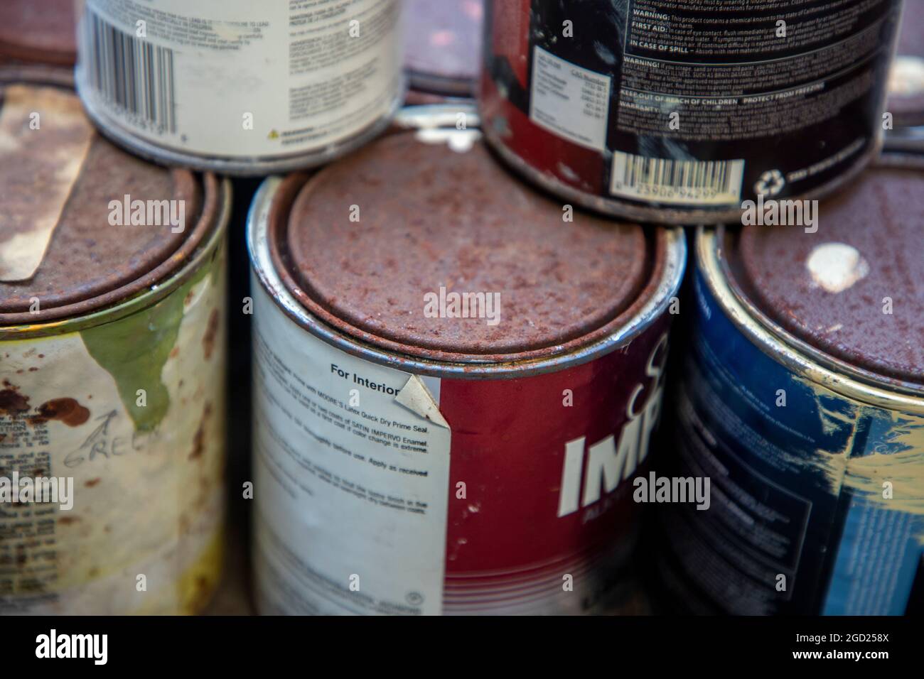 Old paint cans hires stock photography and images Alamy