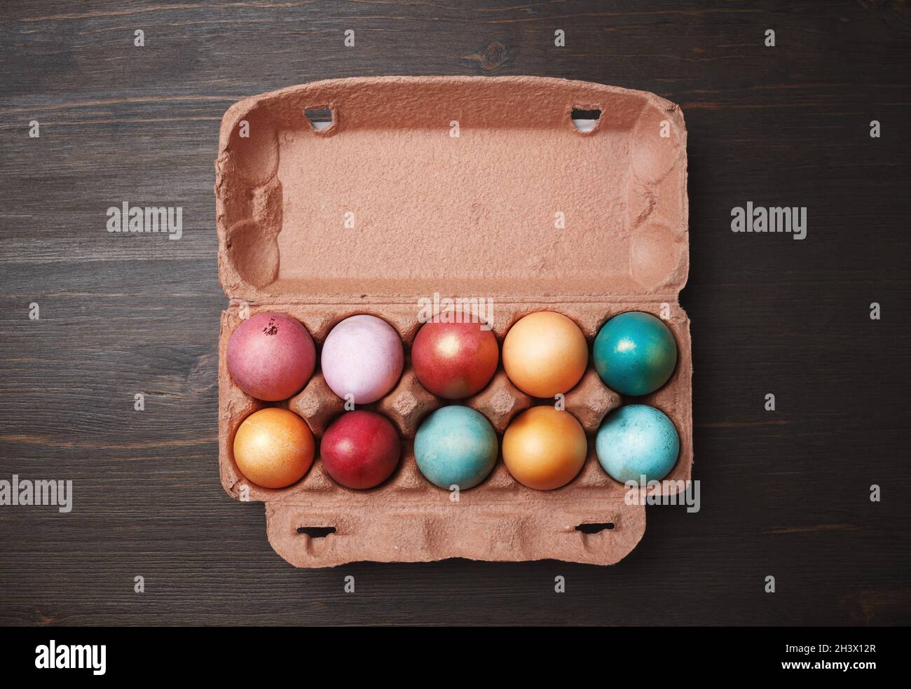 Packaging with Easter eggs Stock Photo Alamy