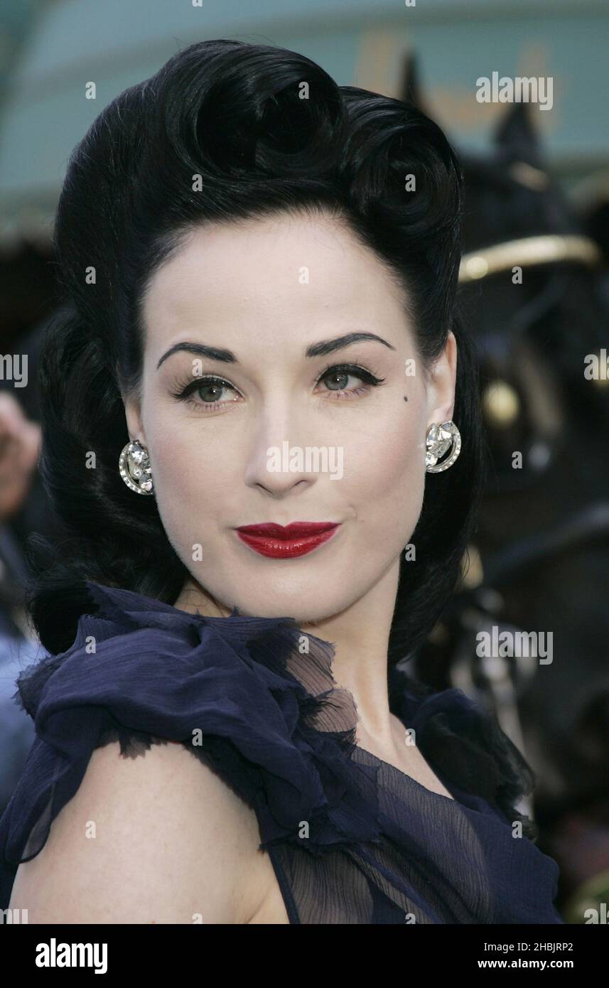 Dita Von Teese Stock Photo Alamy