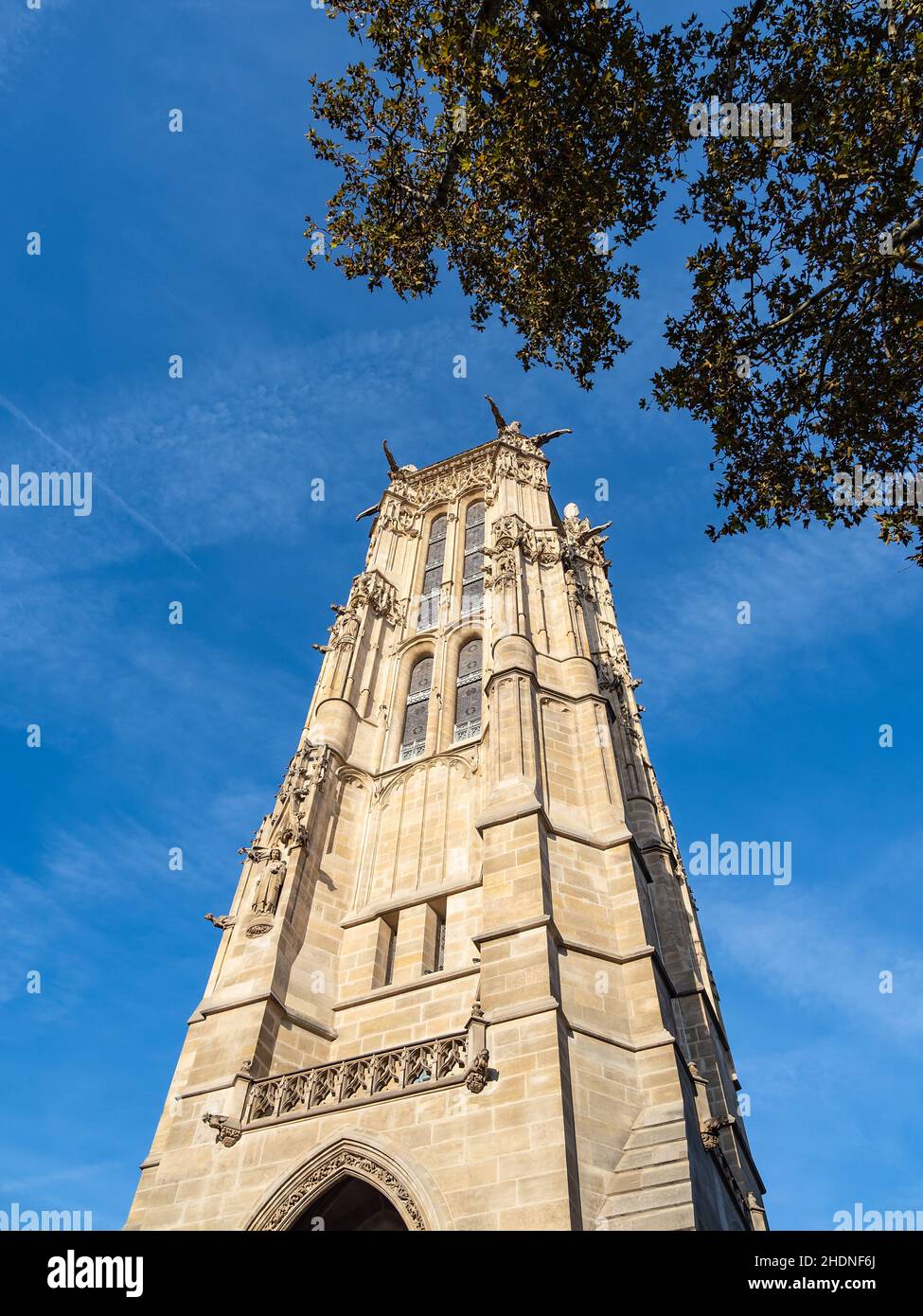 Saint jacques hires stock photography and images Alamy