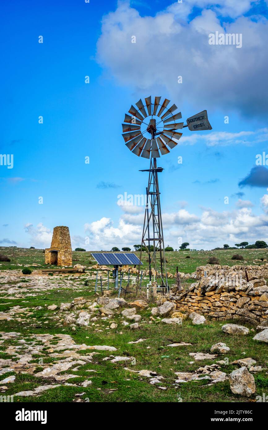 Iconic Australian Windmill Stock Photo Alamy