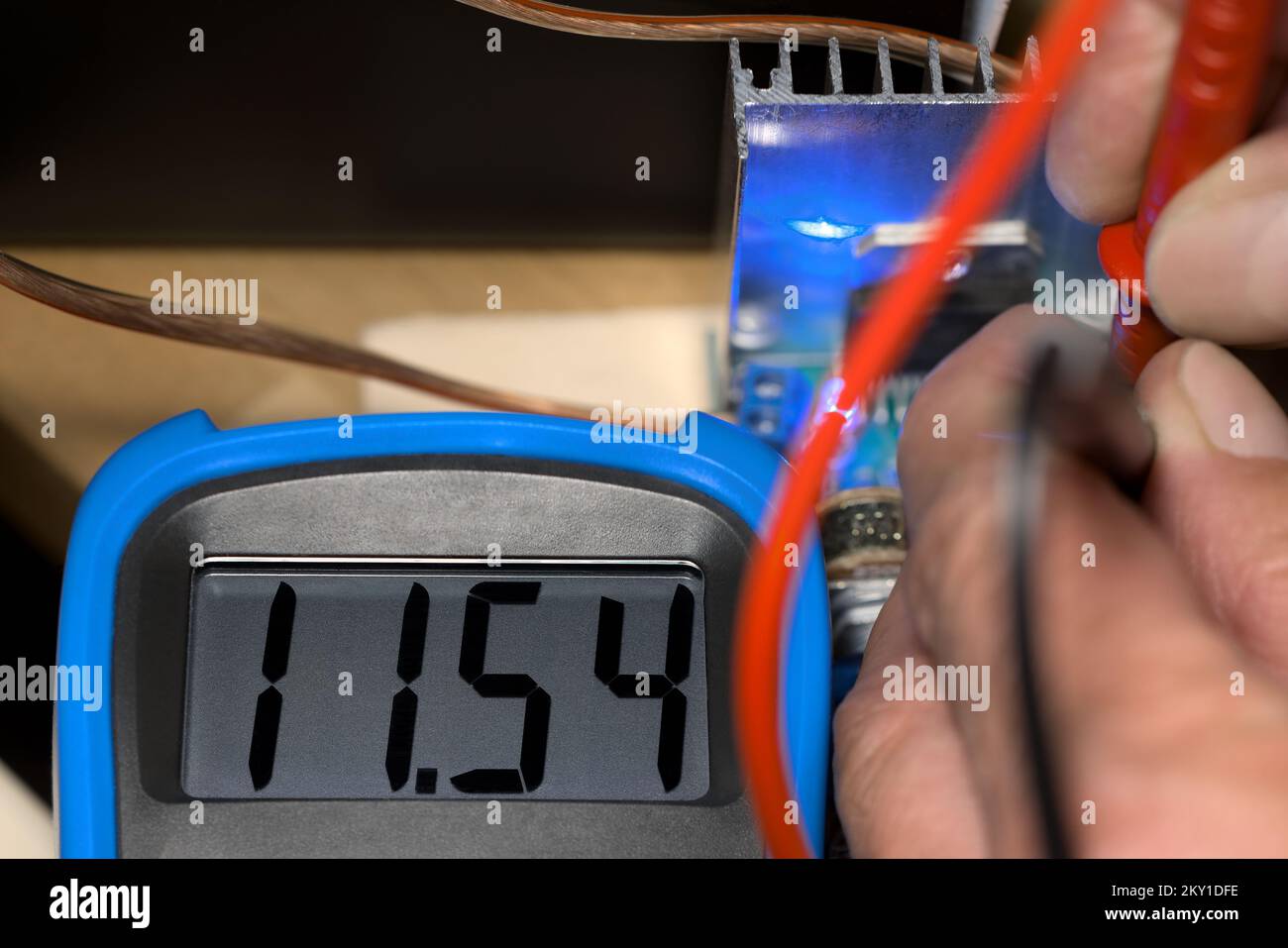 Digital multimeter voltage ampere meter tester measuring device for