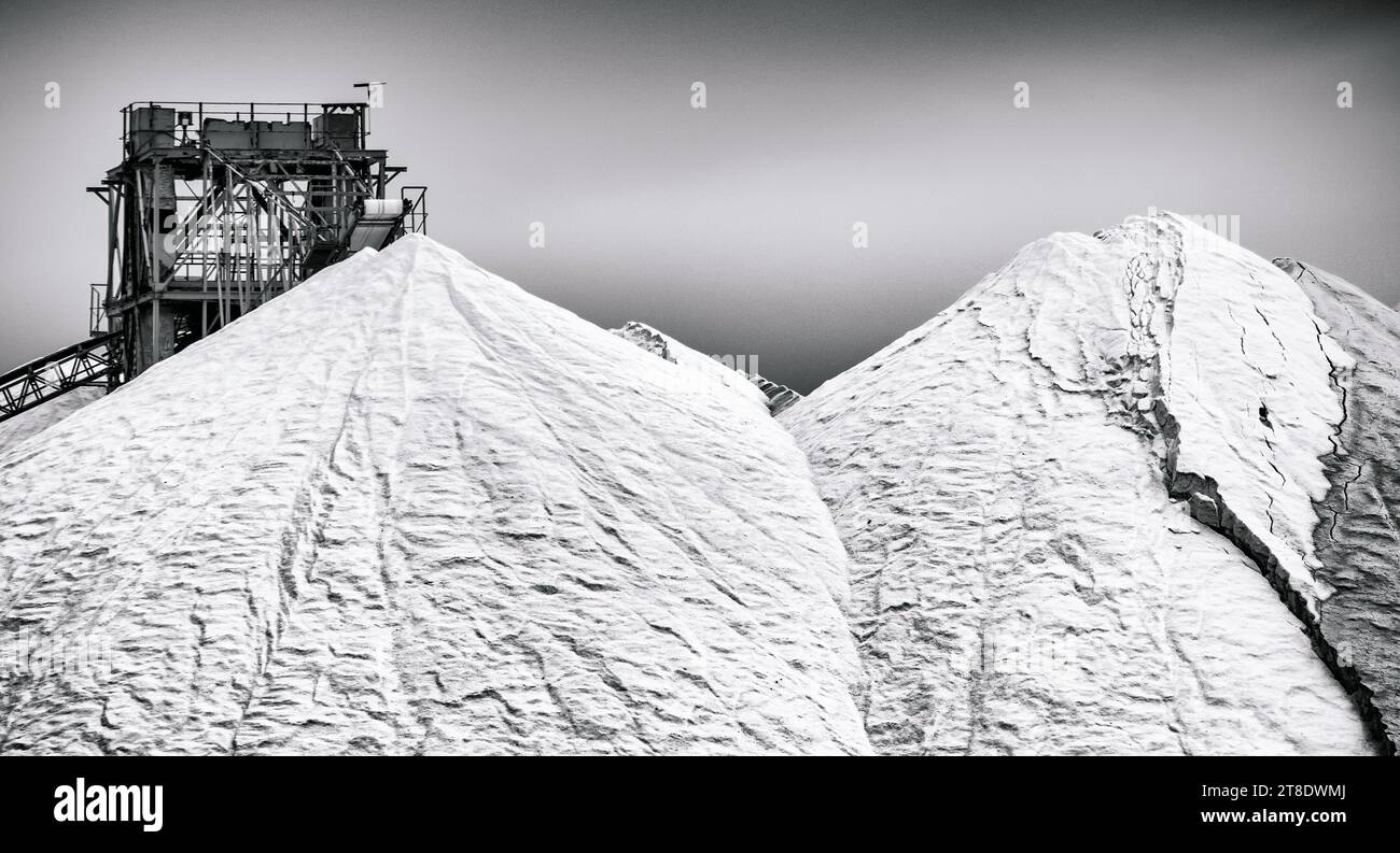 Salt lifting and processing tower Stock Photo Alamy