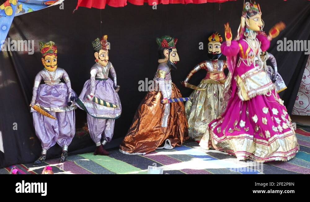 Queen puppet Stock Videos & Footage HD and 4K Video Clips Alamy