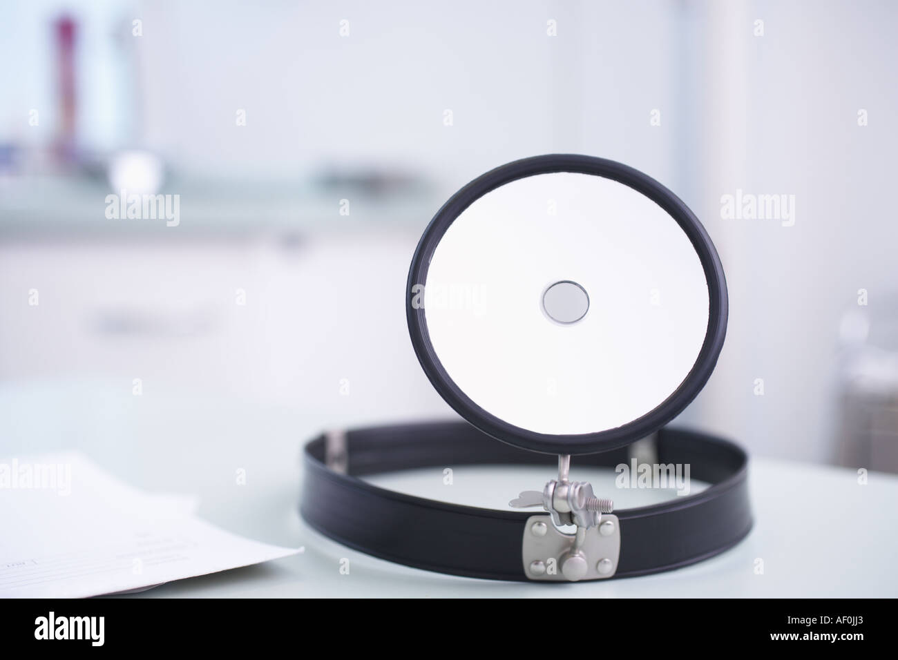 Doctor head mirror hires stock photography and images Alamy