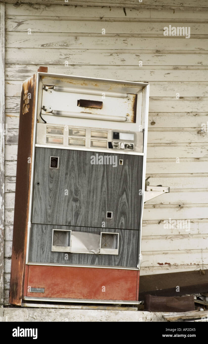 Old soft drink machine Stock Photo Alamy