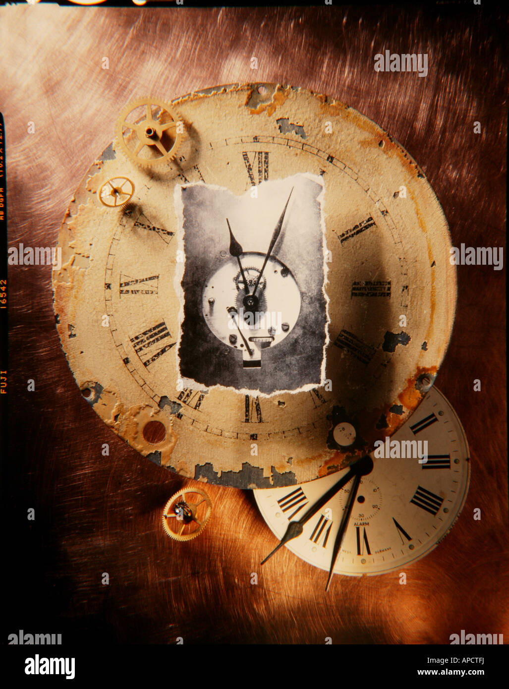 Clocks needles hires stock photography and images Alamy