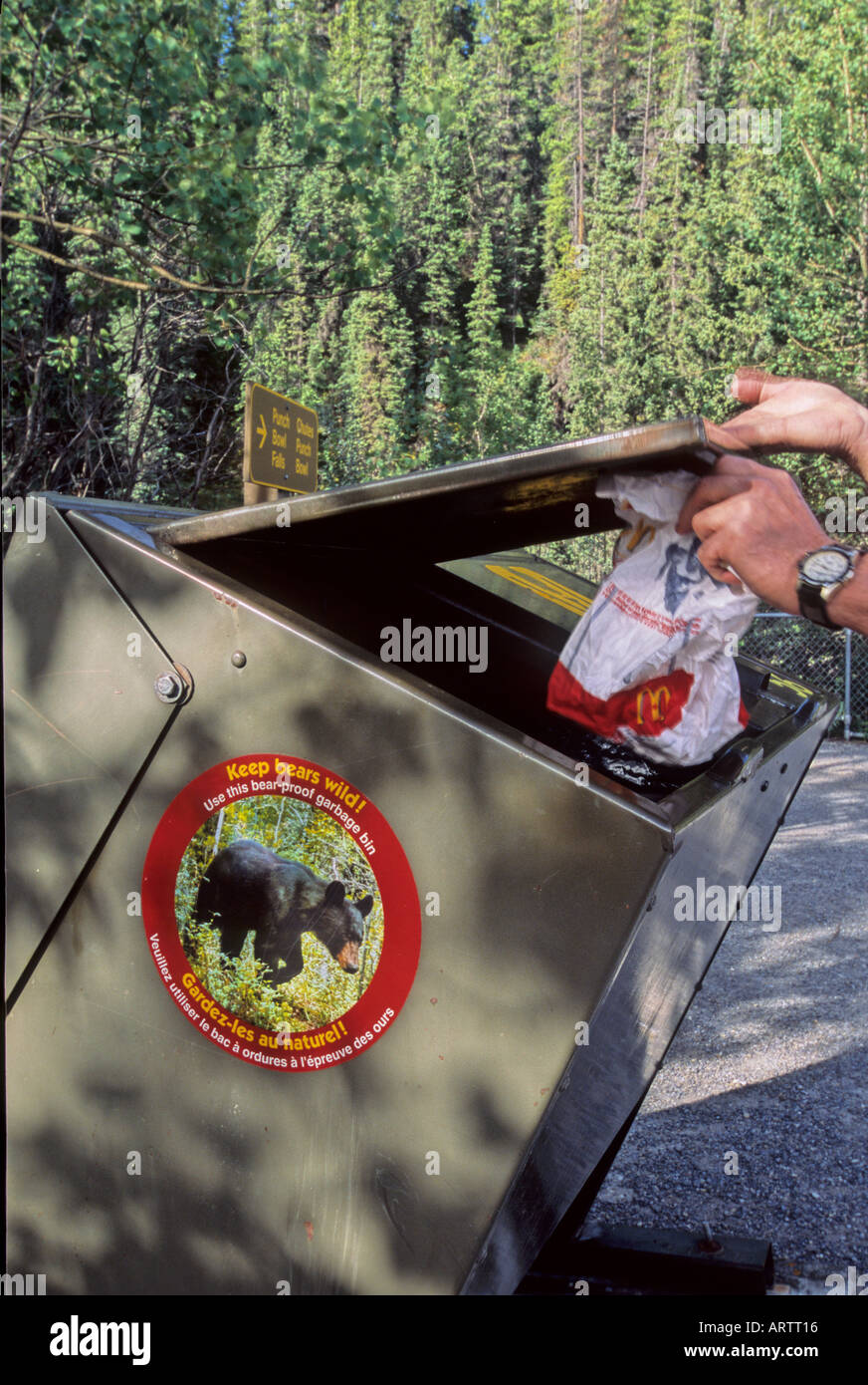 Bear proof garbage can hires stock photography and images Alamy