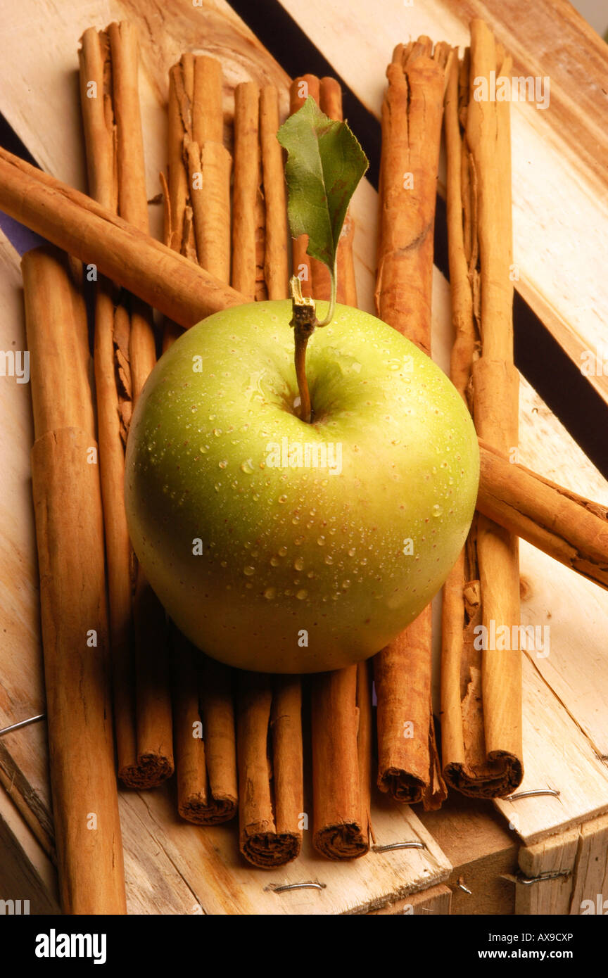 Apple and Cinnamon Stock Photo Alamy
