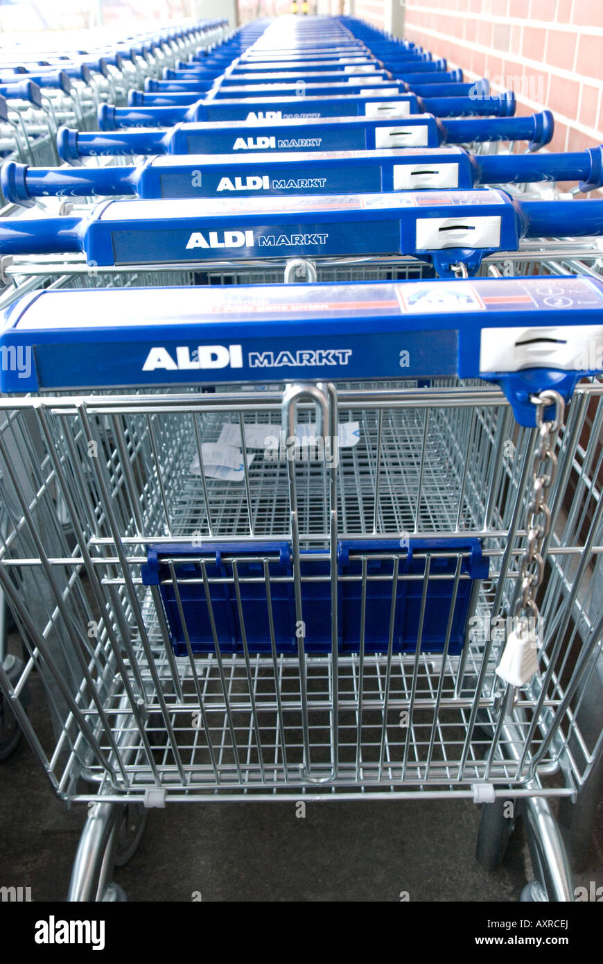 Aldi supermarket shopping basket hires stock photography and images
