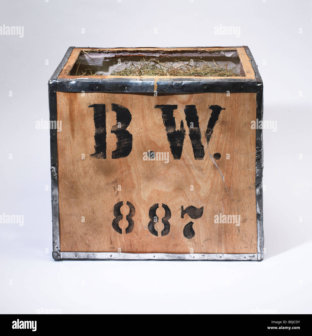 Old tea chest hires stock photography and images Alamy