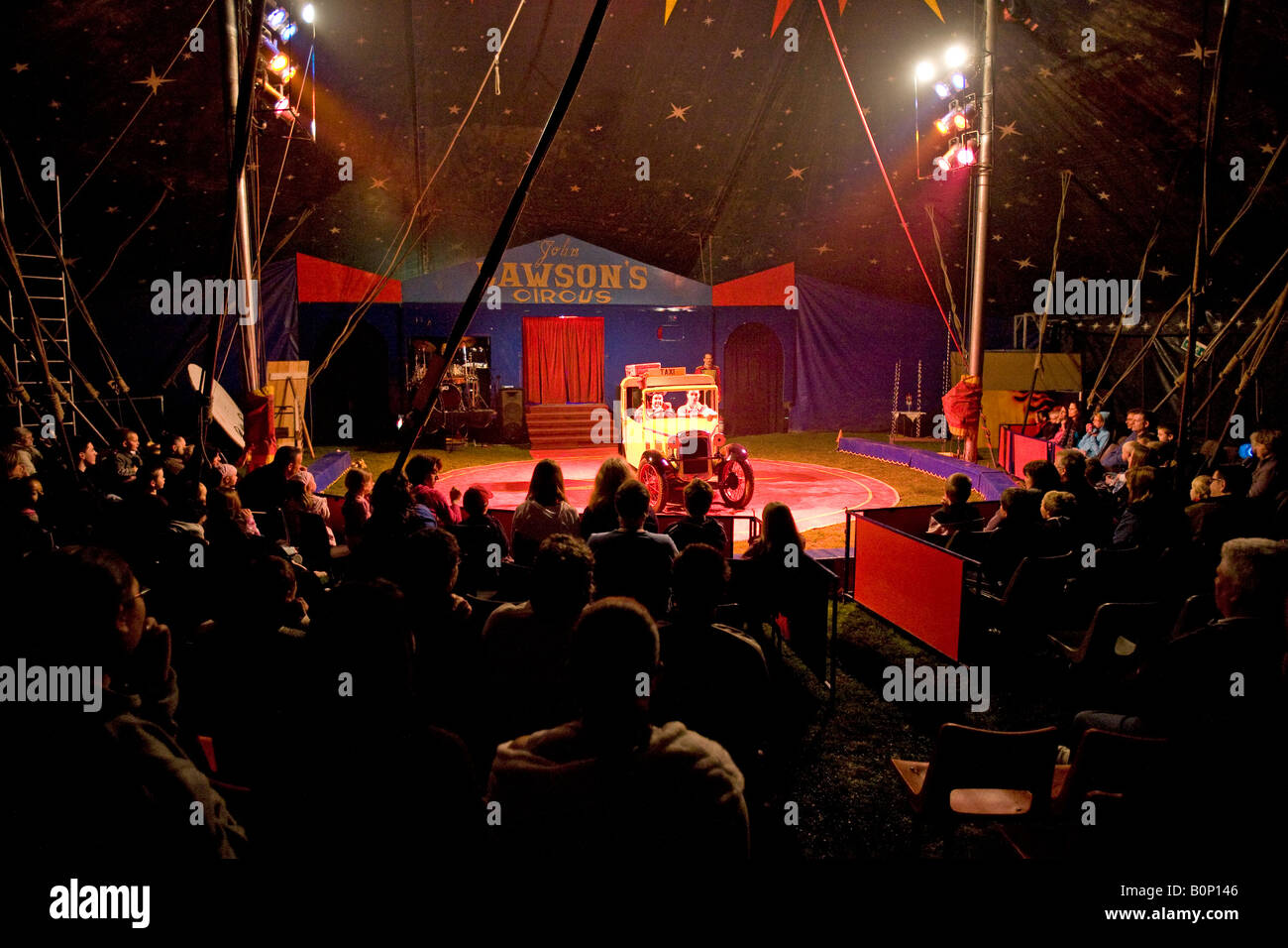 Unicycle Tightrope High Resolution Stock Photography and Images Alamy