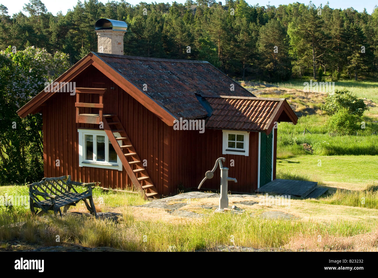 Ochre cottage hires stock photography and images Alamy