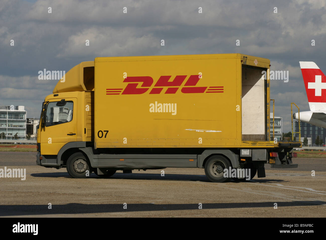 Dhl Truck Stock Photos & Dhl Truck Stock Images Alamy