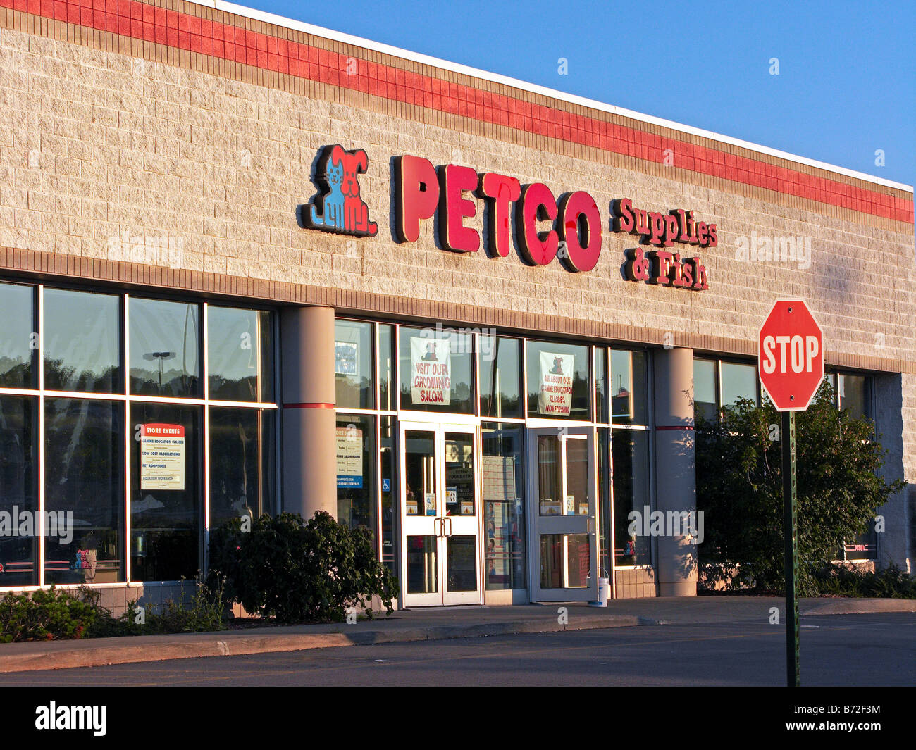 Petco hires stock photography and images Alamy