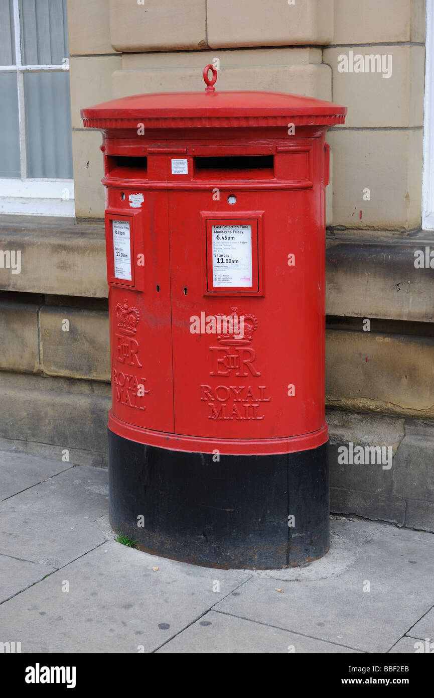 A Royal Mail posting box Stock Photo Alamy