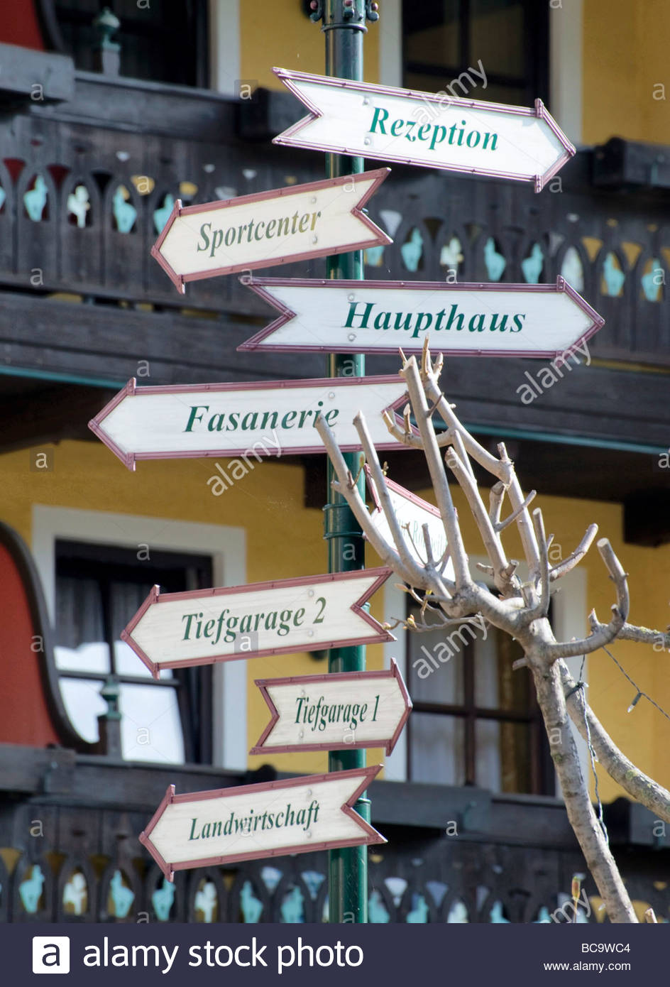 Hotel Front Desk Sign Stock Photos & Hotel Front Desk Sign Stock Images