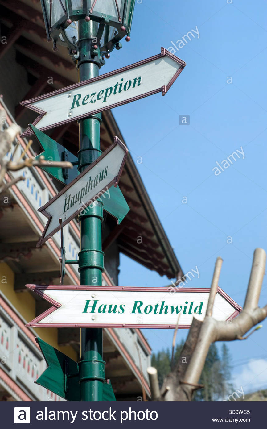 Hotel Front Desk Sign Stock Photos & Hotel Front Desk Sign Stock Images