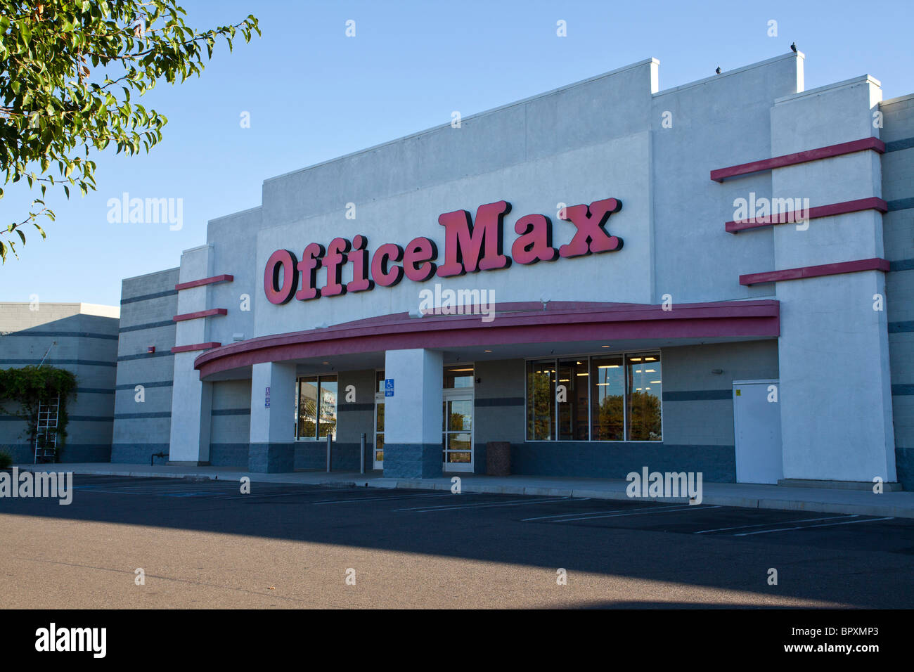 Office Max store Stock Photo Alamy