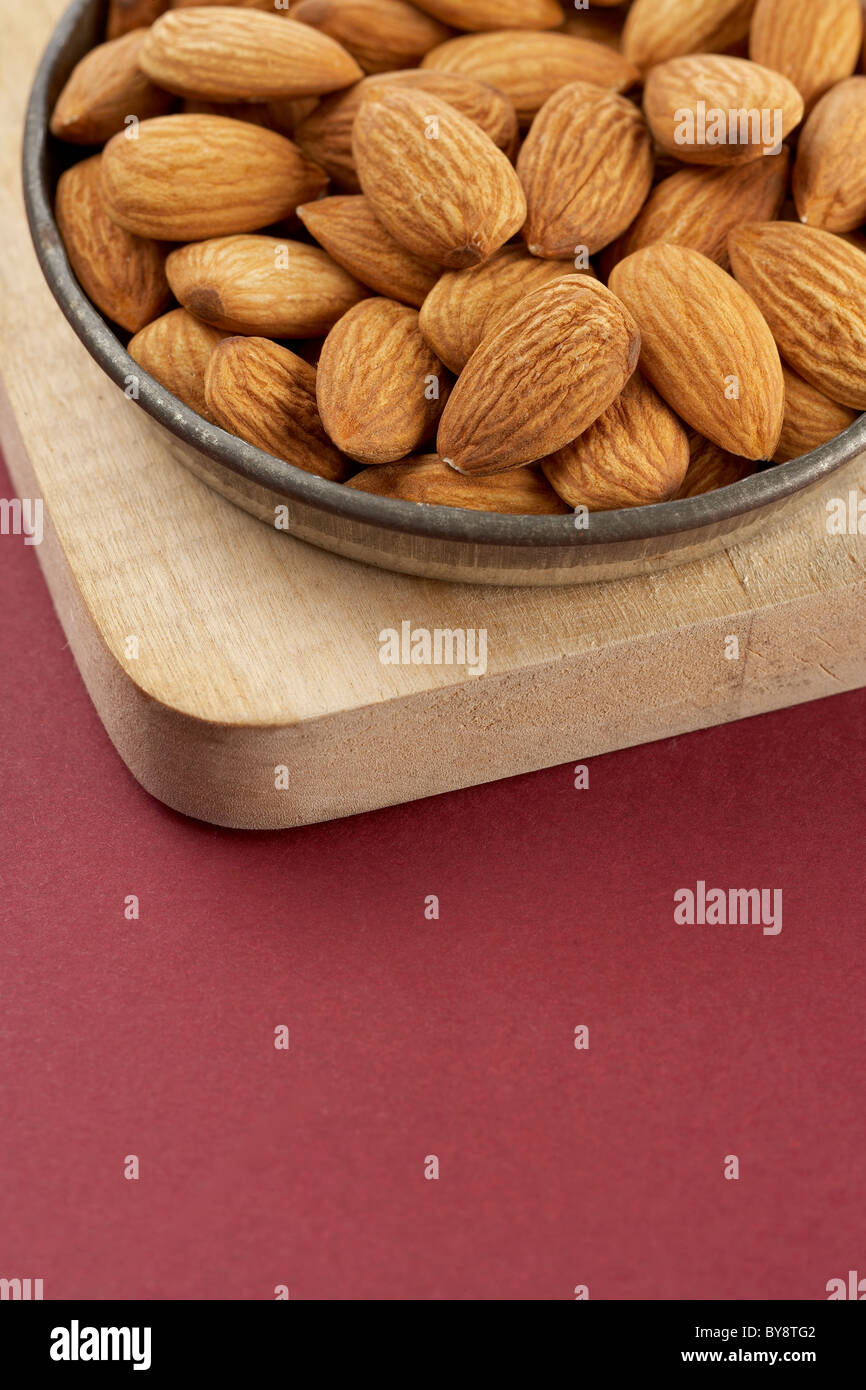 Almonds with and without skin hires stock photography and images Alamy