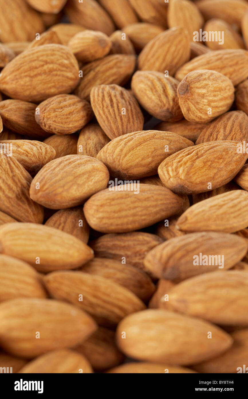 Almonds with and without skin hires stock photography and images Alamy