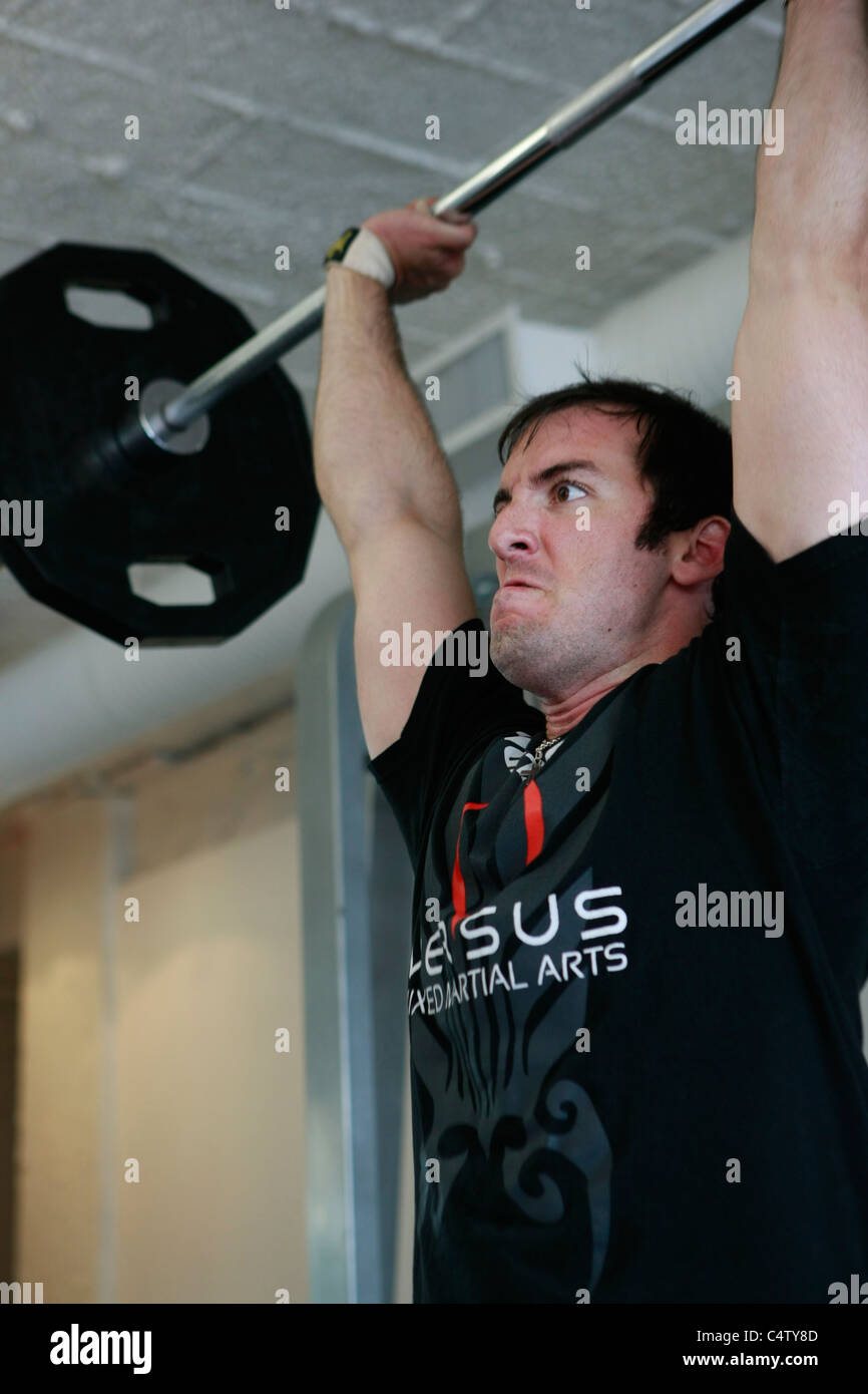 power lifter exercising Stock Photo Alamy