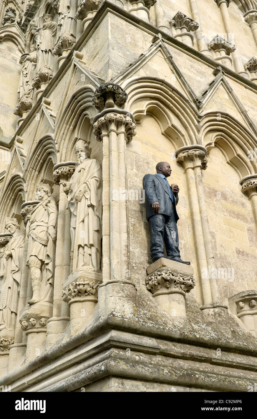 Salisbury cathedral statue statues hires stock photography and images