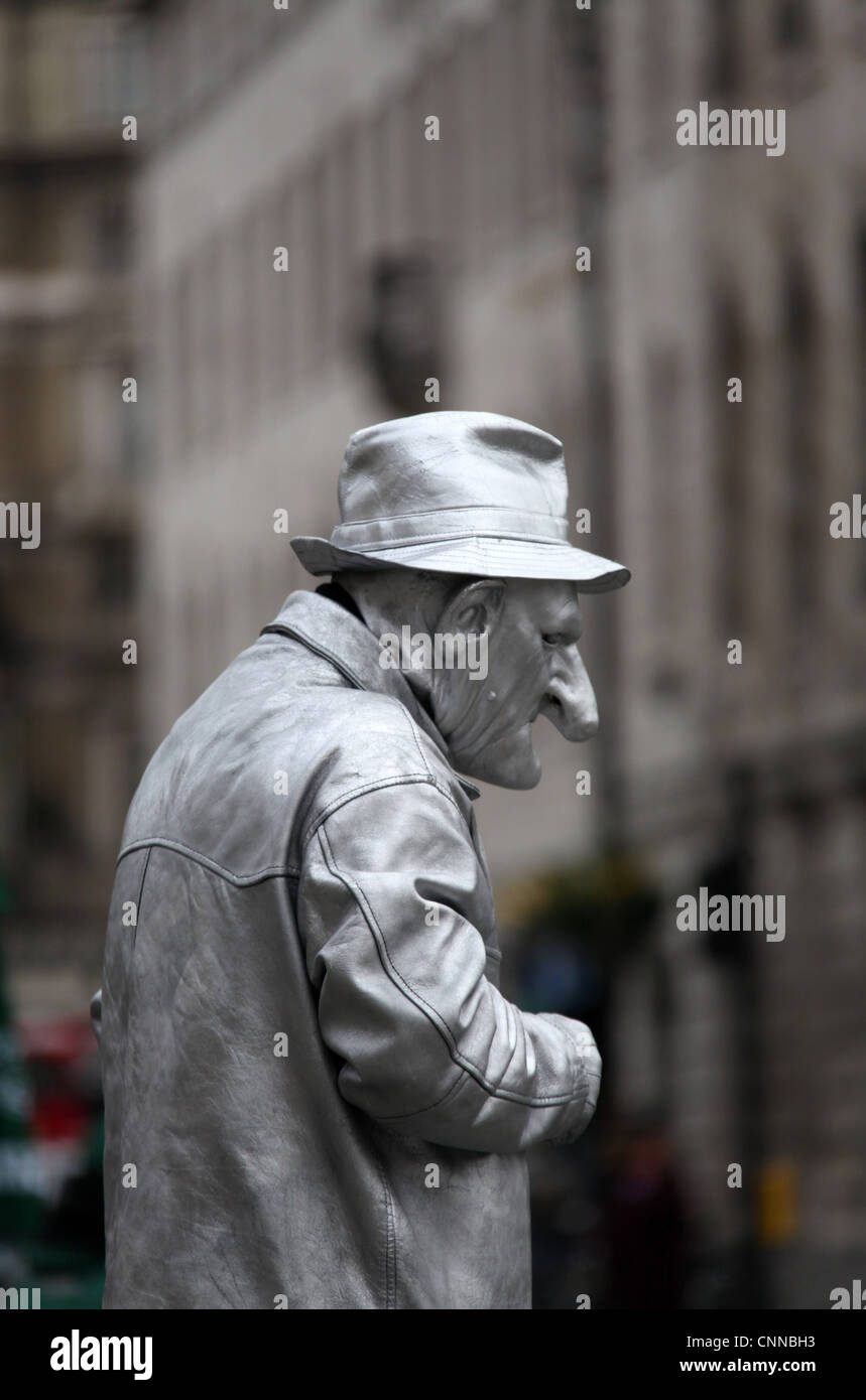 Living statue london hires stock photography and images Alamy
